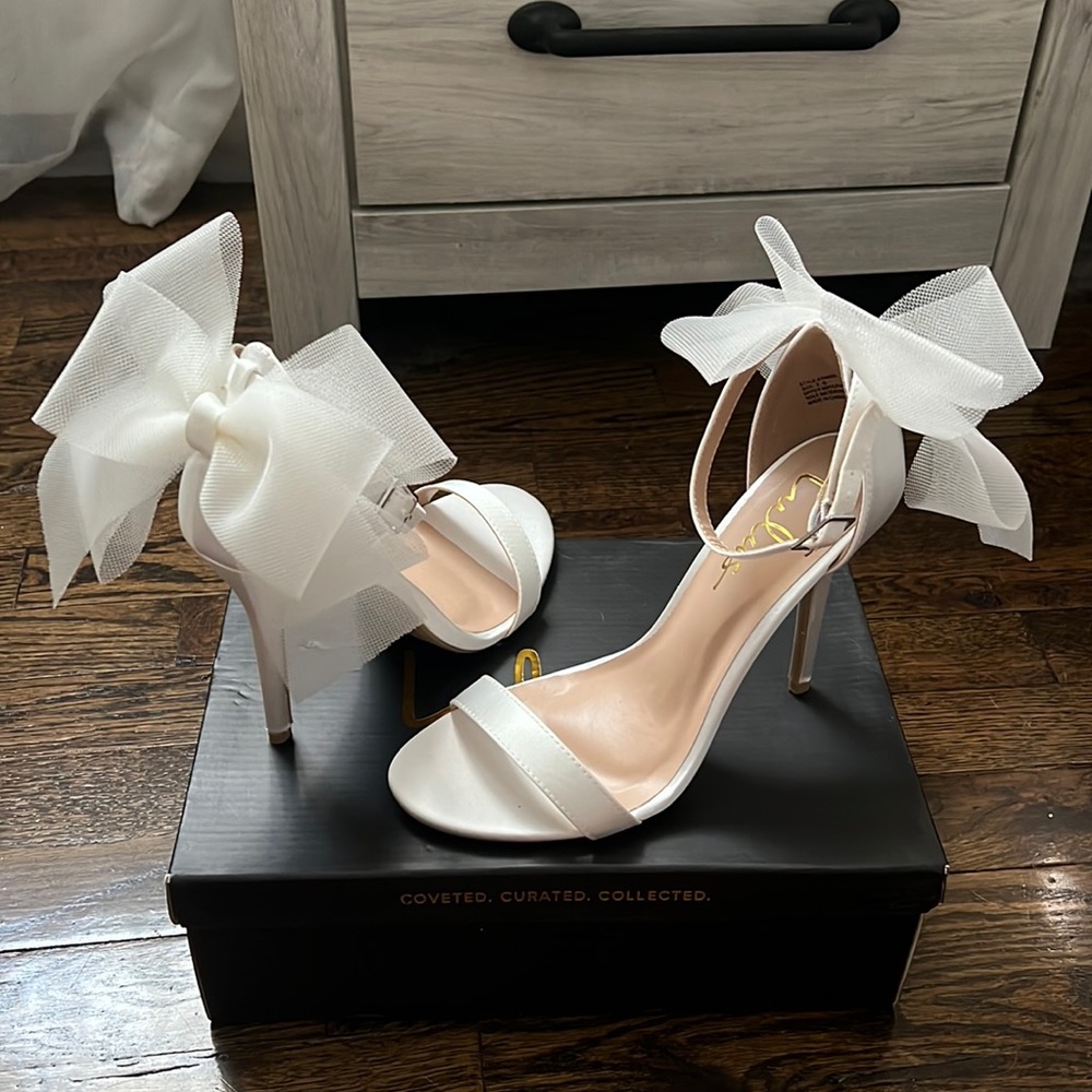 Lulu’s bow heels